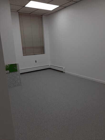 More Photos Of 700 N Broad St, Elizabeth Medical For Sale