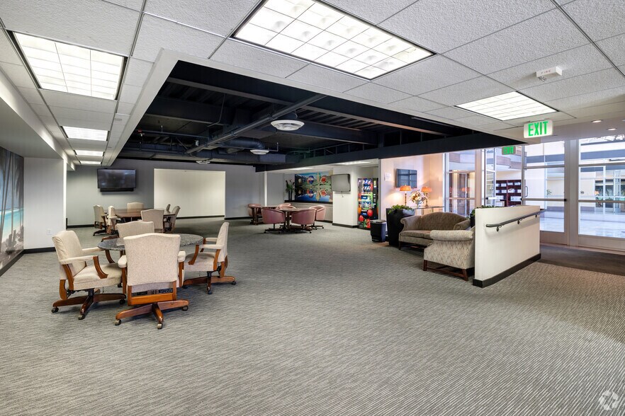 More Photos Of 215 N Marengo Ave, Pasadena Office For Sale
