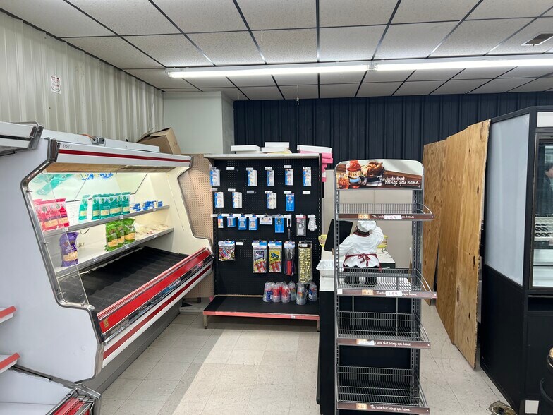 More Photos Of 800 TX-86, Bovina Supermarket For Sale