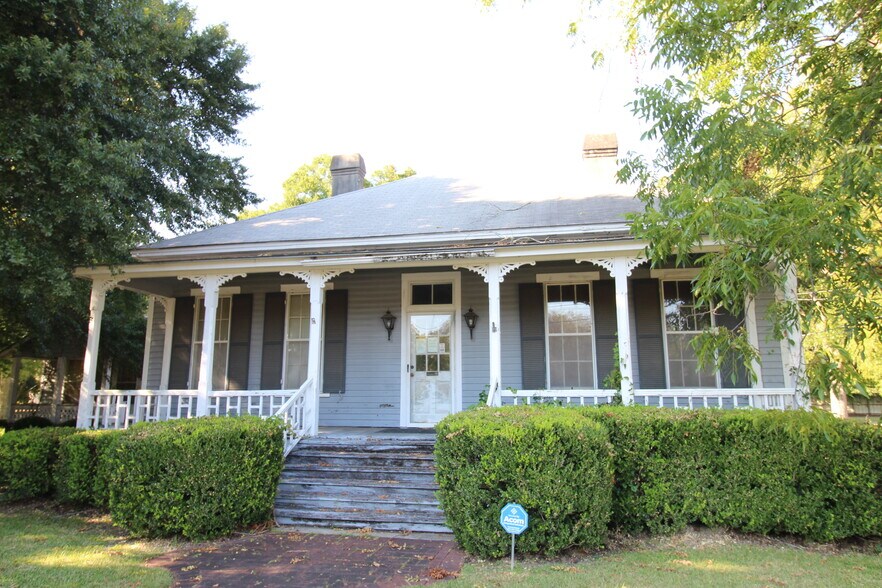 Primary Photo Of 514 E Barbour St, Eufaula Flex For Sale