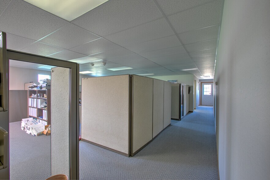 More Photos Of 1895 Frontage Rd, Mora Manufacturing For Sale