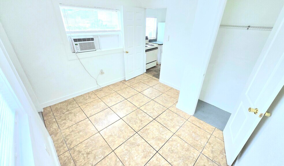 More Photos Of , Bradenton Multifamily For Sale