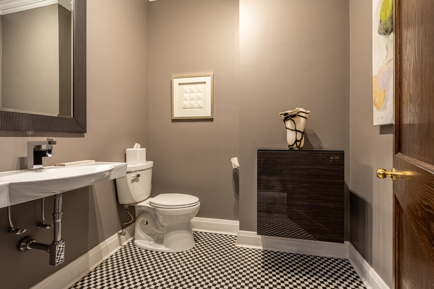 More Photos Of 120 S State St, Chicago Medical For Lease