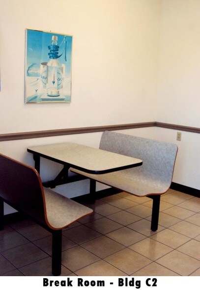 More Photos Of 1120 Howard Ln W, Austin Warehouse For Lease