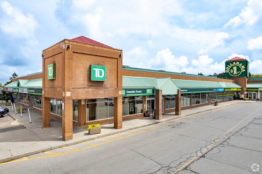 More Photos Of 2400 Dundas St W, Mississauga General Retail For Lease