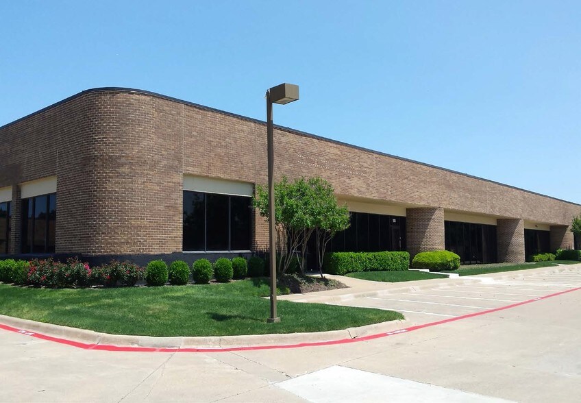 More Photos Of 1335 Valwood Pky, Carrollton Medical For Lease