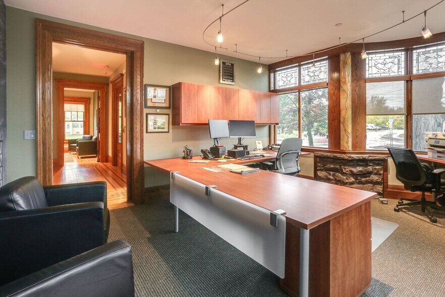 More Photos Of 4588 S Park Ave, Hamburg Office Residential For Sale