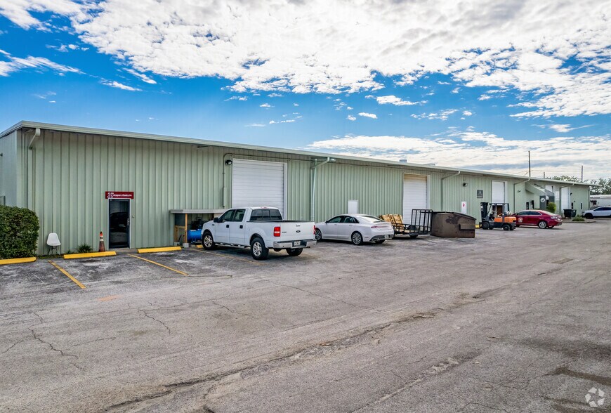 More Photos Of 12880 Automobile Blvd, Clearwater Manufacturing For Lease