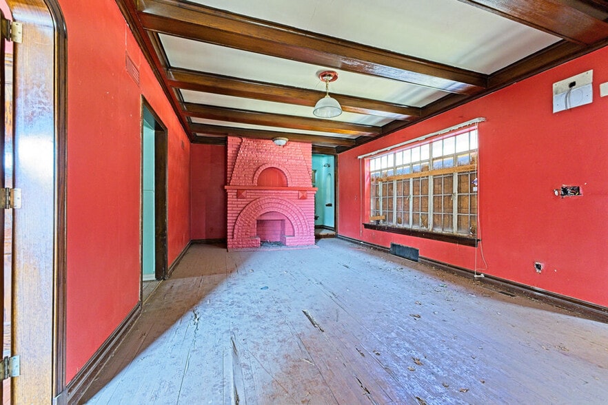 More Photos Of 400 SW 28th St, Oklahoma City Specialty For Sale