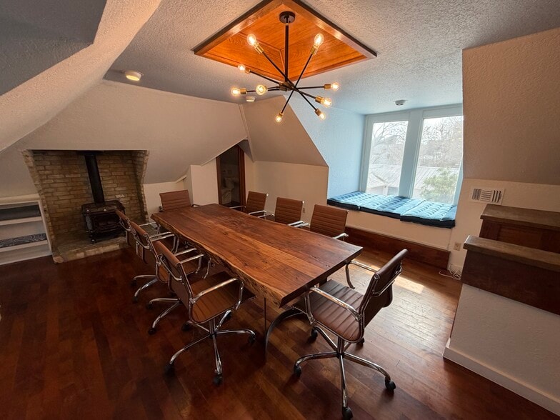 More Photos Of 203 Leland St, Austin Office For Lease