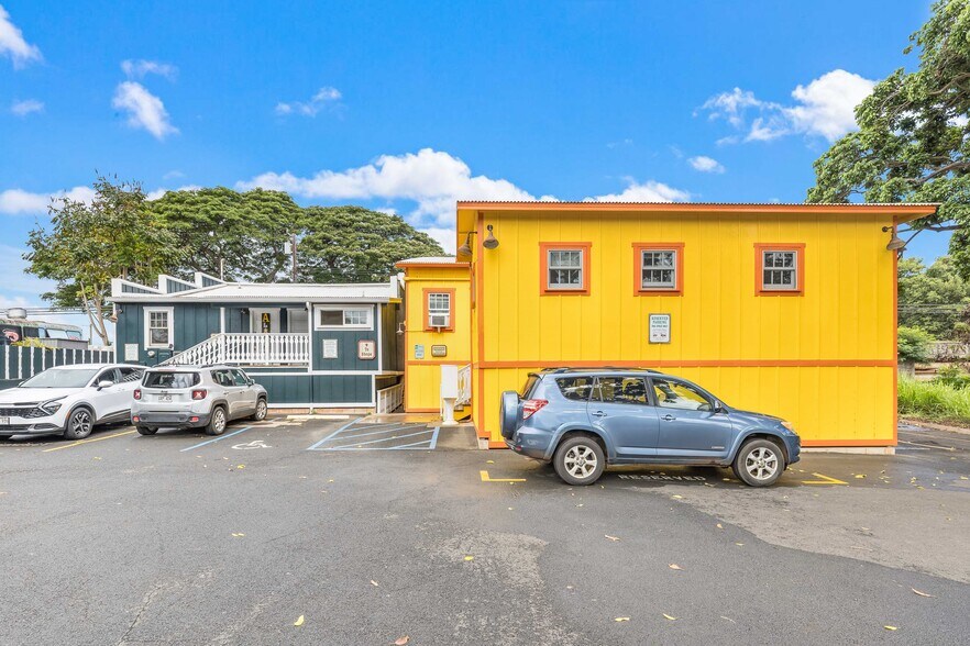 More Photos Of , Haleiwa General Retail For Sale