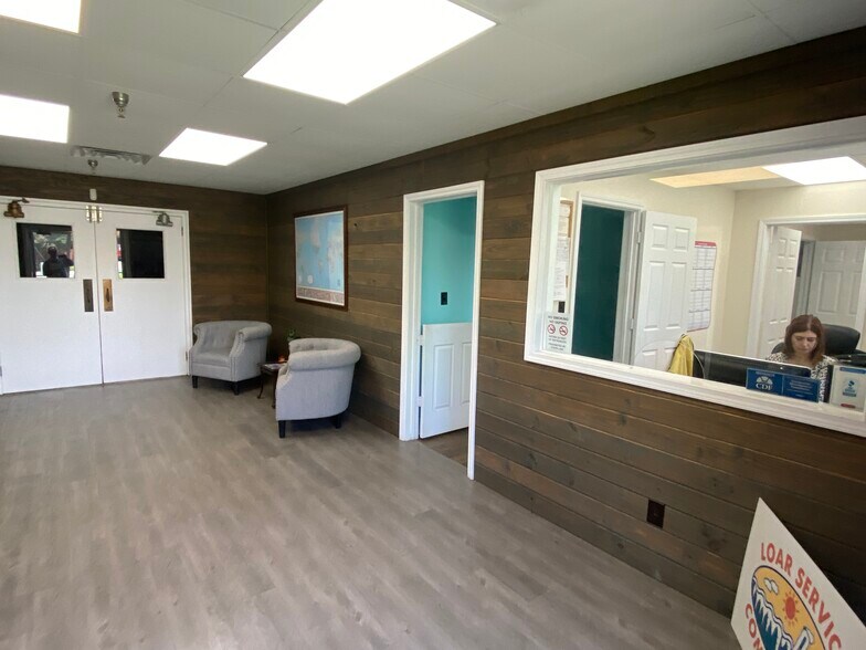More Photos Of 1031 S Green St, Tupelo Warehouse For Sale
