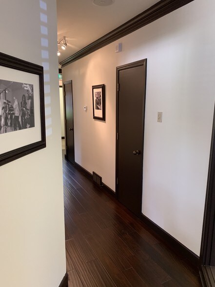 More Photos Of 4727-4729 Spottswood Ave, Memphis Office For Lease
