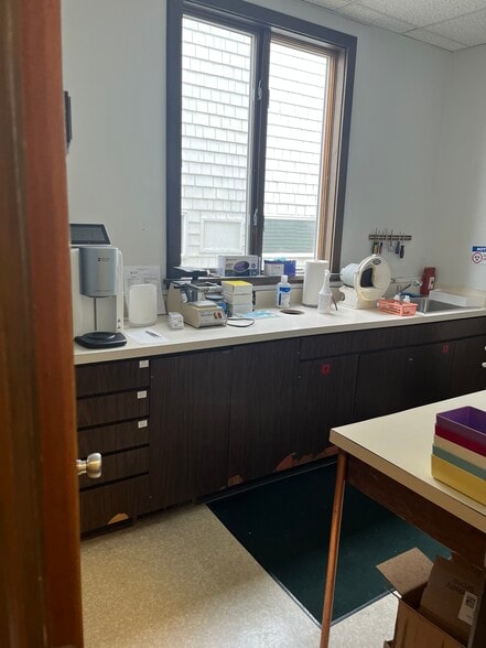 More Photos Of 52 Colchester Ave, Burlington Medical For Lease