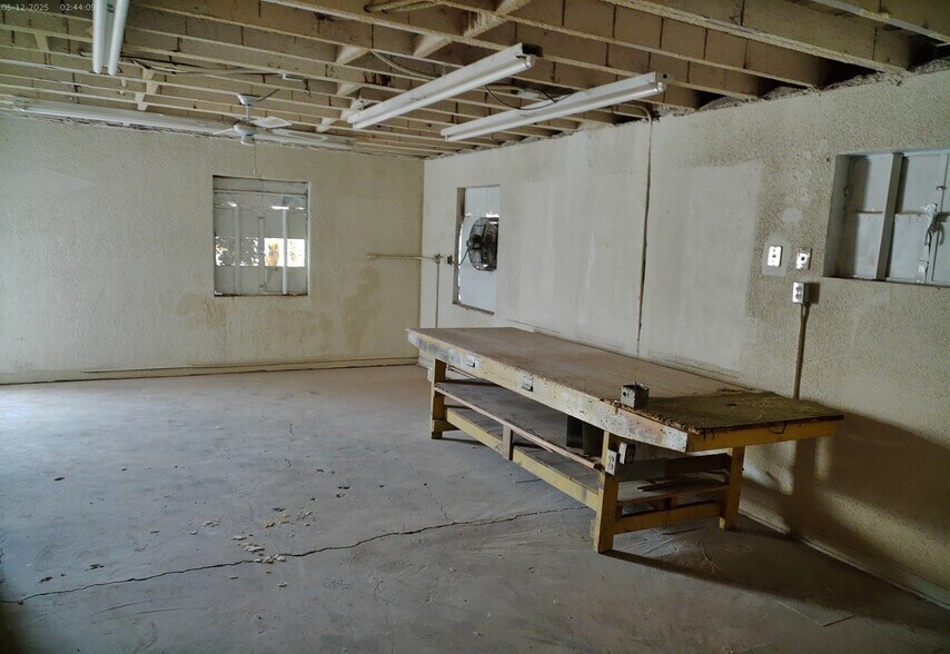 More Photos Of 5612 Dailey Ave, El Paso Storefront Retail Residential For Sale