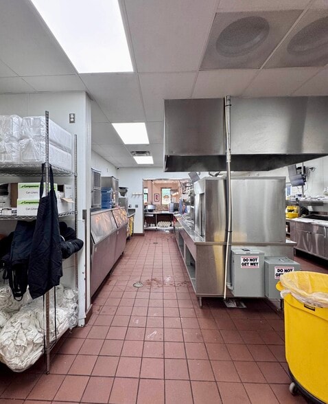 More Photos Of 3201 W Stan Schlueter Loop, Killeen General Retail For Sale