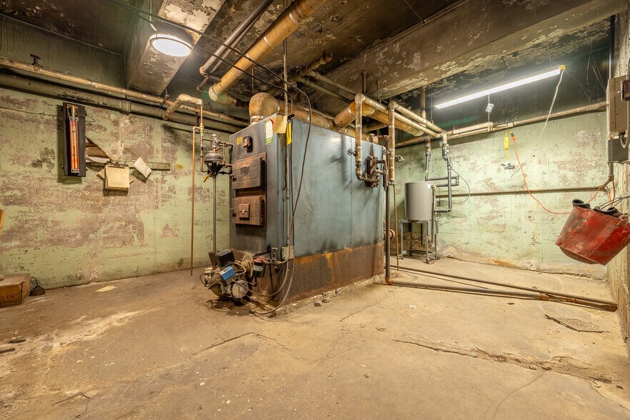 More Photos Of 4332 33rd St, Long Island City Industrial For Sale