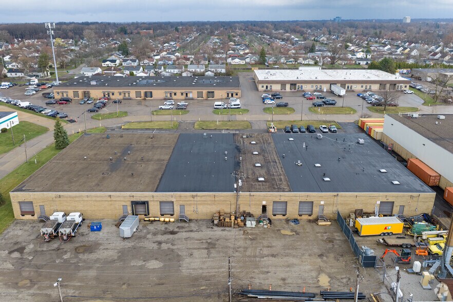More Photos Of 4335-4365 Cranwood Pky, Warrensville Heights Industrial For Lease