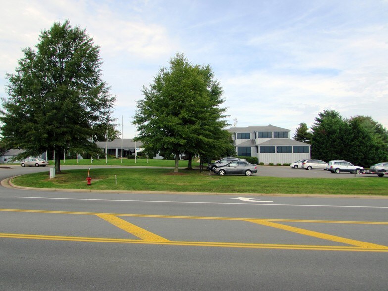 More Photos Of 14115 Lovers Ln, Culpeper Office For Lease