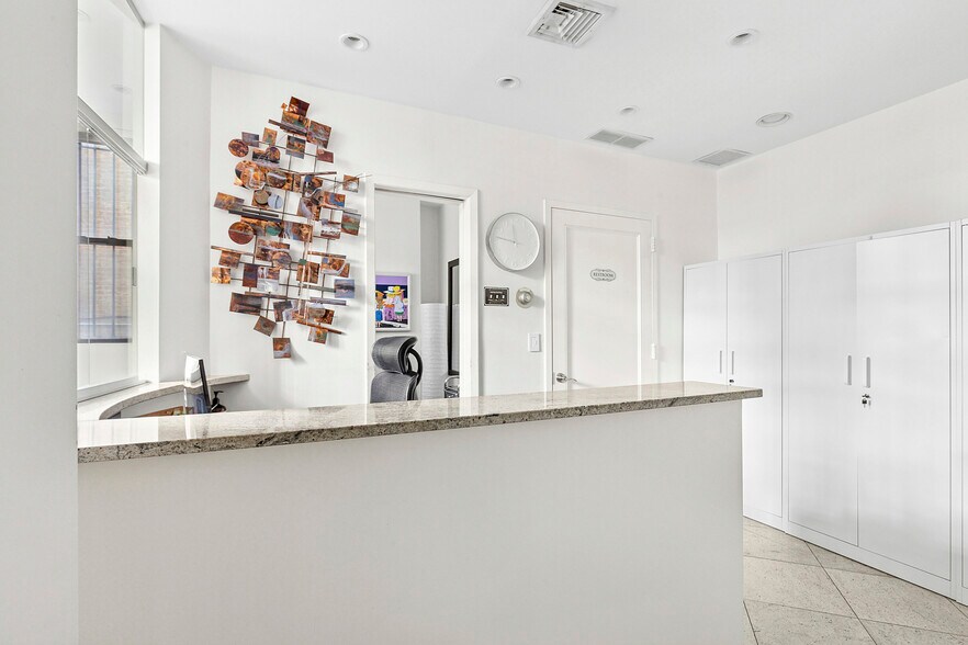 More Photos Of 935 Park Ave, New York Apartments For Sale