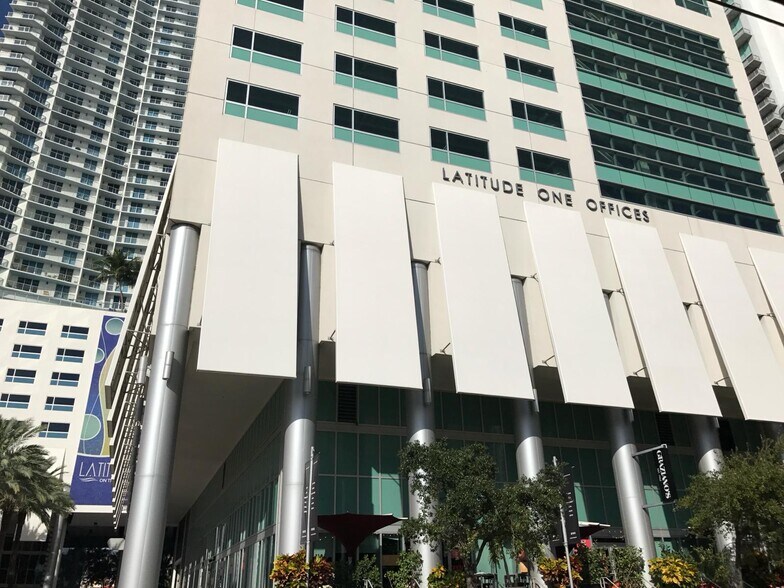 More Photos Of 175 SW 7th St, Miami Medical For Lease