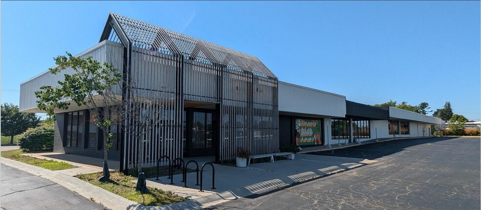 Primary Photo Of 840 Clark St, Big Rapids General Retail For Sale
