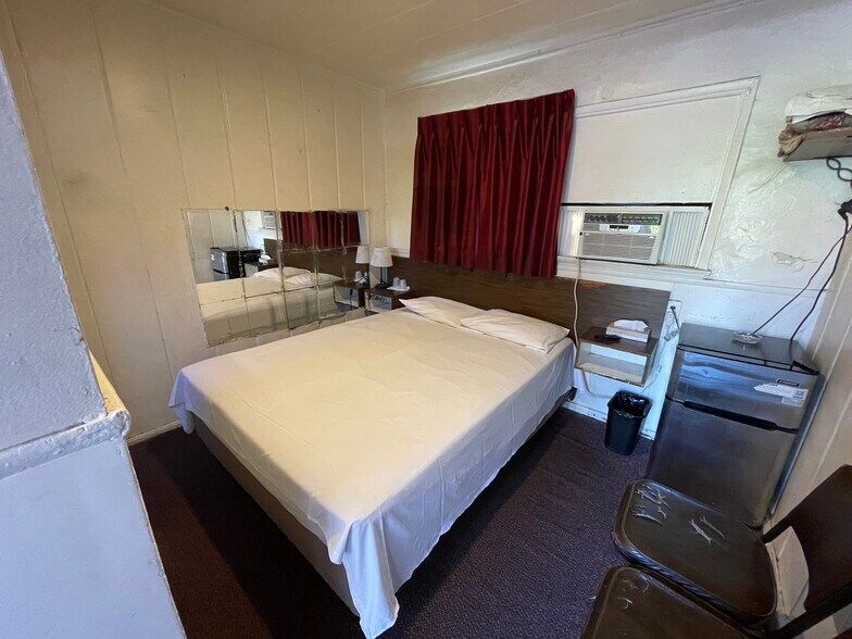 More Photos Of 9029 San Fernando Rd, Sun Valley Hotel For Sale