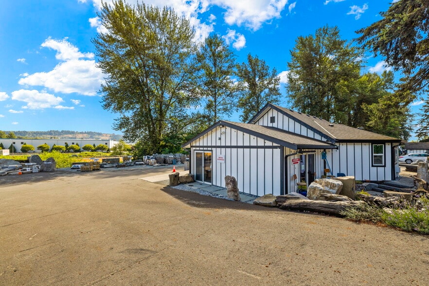 More Photos Of 1827 W Valley Hwy E, Sumner Contractor Storage Yard For Sale
