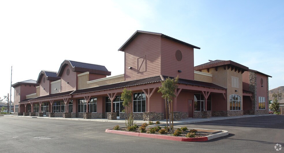 More Photos Of 2743 Hamner Ave, Norco General Retail For Lease