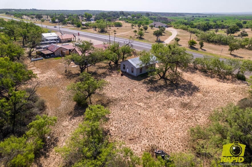 More Photos Of 425 Highland Park, Robert Lee Flex For Sale