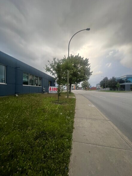 More Photos Of 6705 Rue Saint-Jacques, Montréal Light Distribution For Lease
