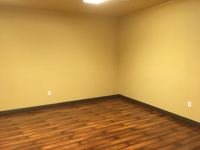 More Photos Of 920 E Main St, Mesa Office For Lease