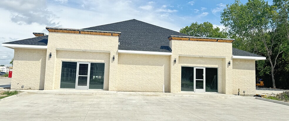 More Photos Of 199 US-175 Frontage Rd, Seagoville Office For Lease