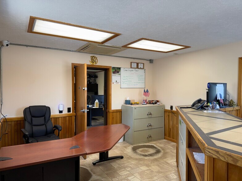 More Photos Of 4881 Pittsburgh Rd, Harrisville Light Distribution For Sale