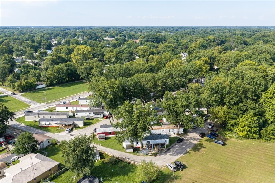 More Photos Of 900 W Harrison St, Plymouth Multifamily For Sale