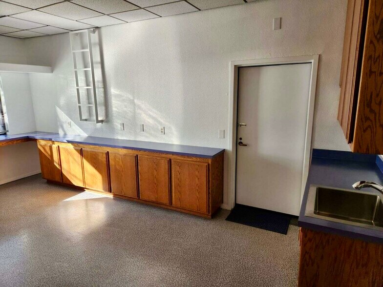 More Photos Of 7508 Morro Rd, Atascadero Office For Lease