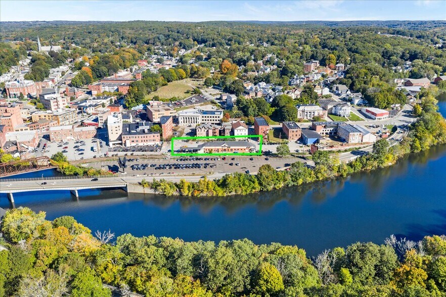 More Photos Of 10 Railroad Pl, Norwich Flex For Lease