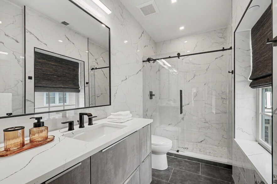 More Photos Of 63 Church St, Greenwich Apartments For Sale