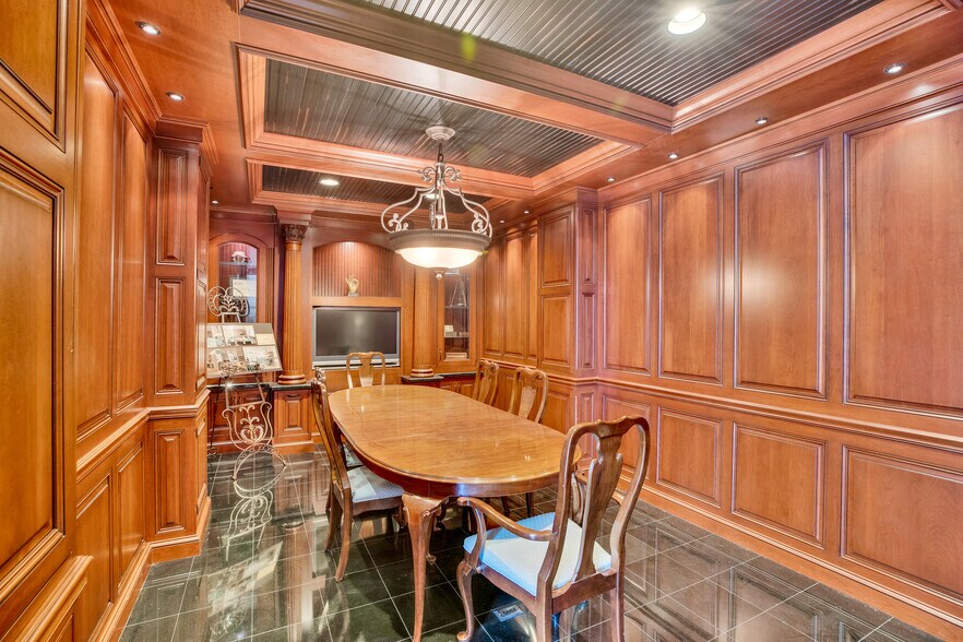 More Photos Of 2216 US 1, Vero Beach General Retail For Sale