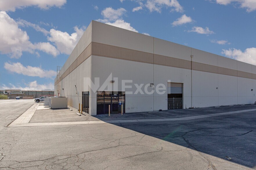 More Photos Of 3824 N 5th St, North Las Vegas Distribution For Lease