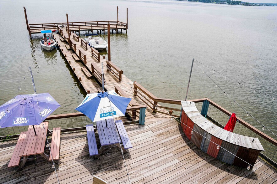 More Photos Of 371 Navaho Trl, Onalaska Hotel For Sale