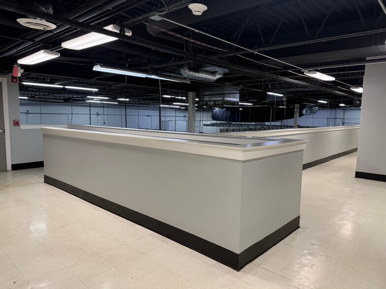 More Photos Of 270 Andrews Rd, Trevose Warehouse For Lease