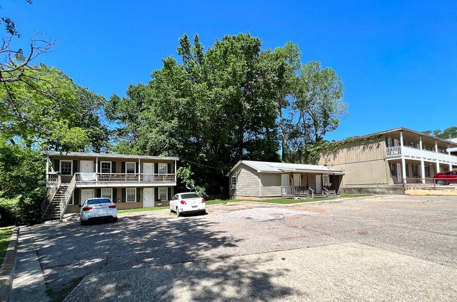 More Photos Of 1206 20th St, Huntsville Apartments For Sale