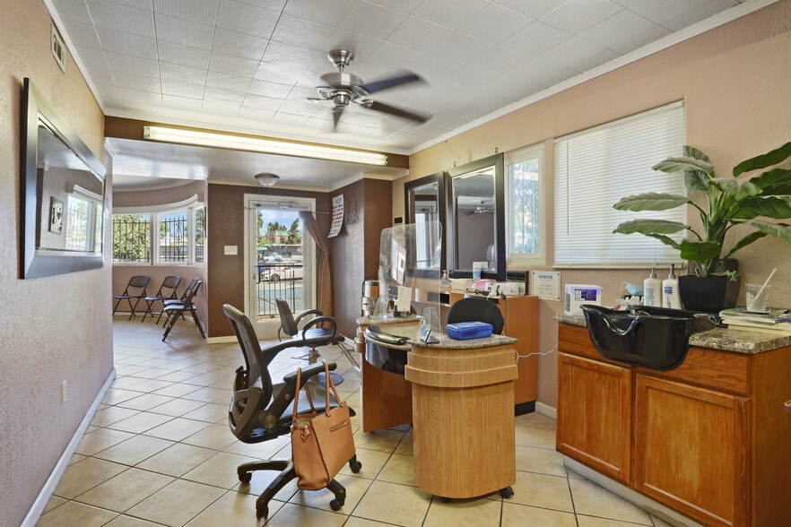 More Photos Of 428 E Lindsay St, Stockton Storefront For Sale