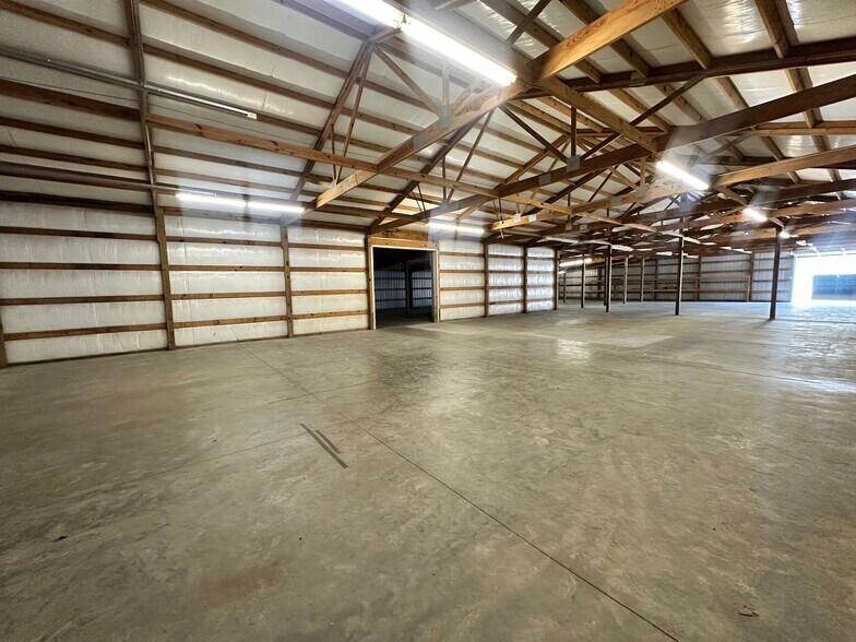 More Photos Of 5019 Char-Augusta Rd, Bamberg Warehouse For Sale