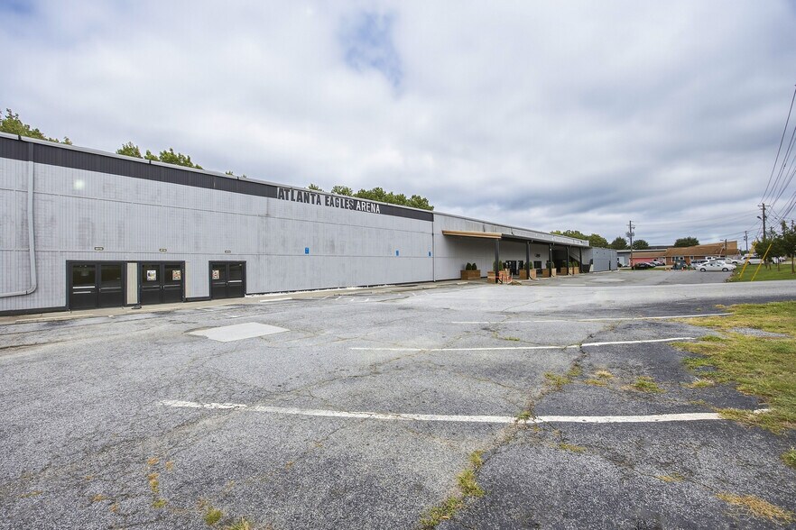 More Photos Of 6616 New Peachtree Rd, Doraville Sports And Entertainment For Sale