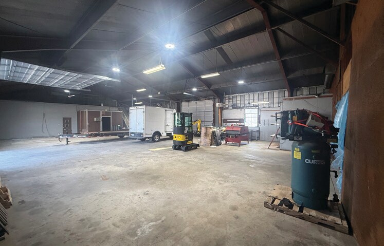 More Photos Of 1944 W Dorothy Ln, Dayton Warehouse For Lease