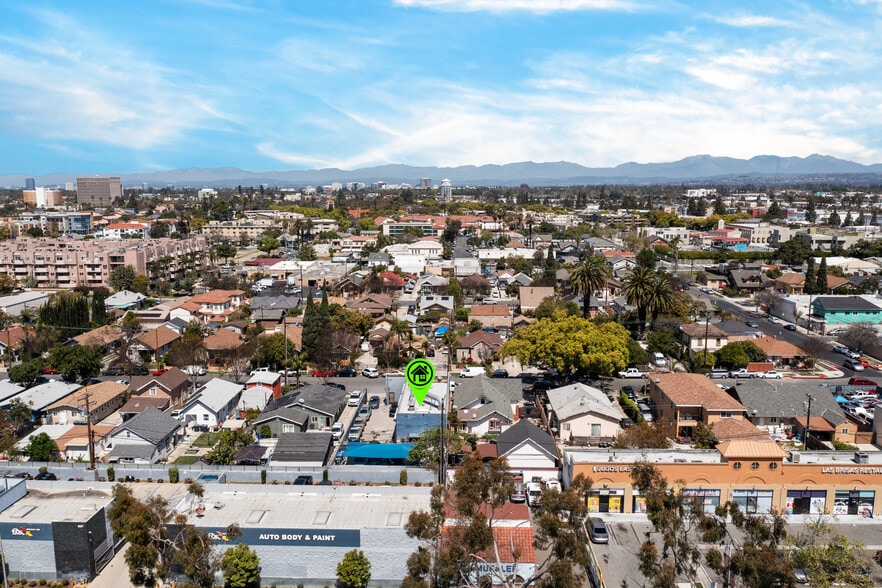 More Photos Of 620 E 2nd St, Santa Ana Service For Sale