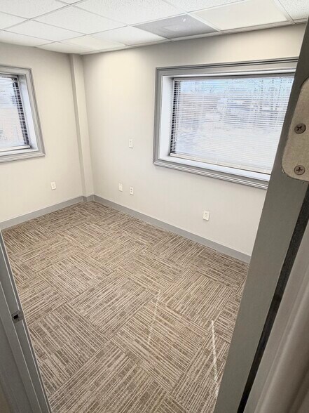 More Photos Of 321 Marble Mill Rd NW, Marietta Coworking Space