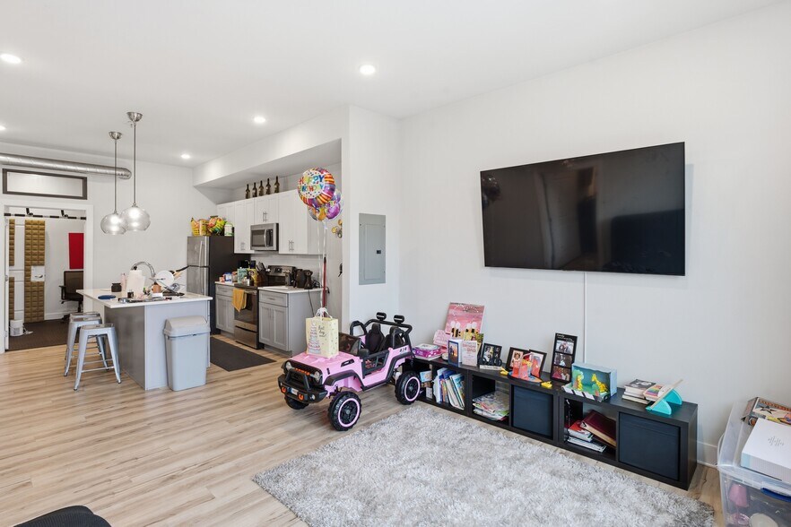 More Photos Of 2440 Kensington Ave, Philadelphia Apartments For Sale